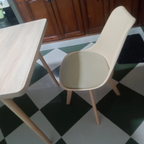 Promotion Chaise tulipe  plusieurs couleurs 