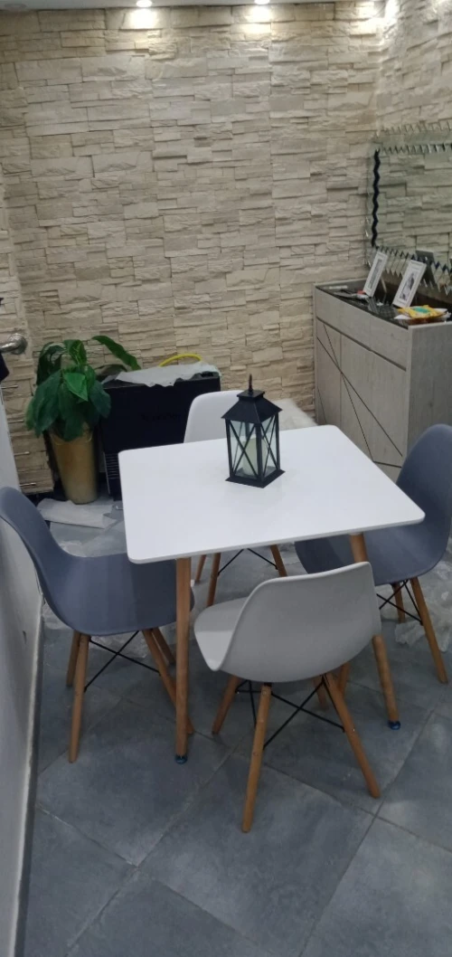 Promo Foire d'Alger : Table Ronde ou Carrée 80 cm + 2 chaises scandinaves