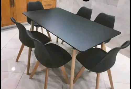 Solde table scandinave avec chaise tulipe 