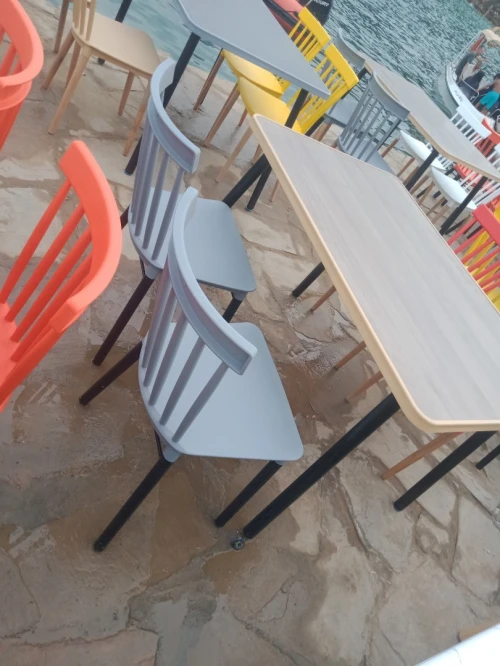 Promo Chaise face plusieurs couleurs