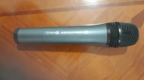Micro SENNEHEISER. eW300 wG2
