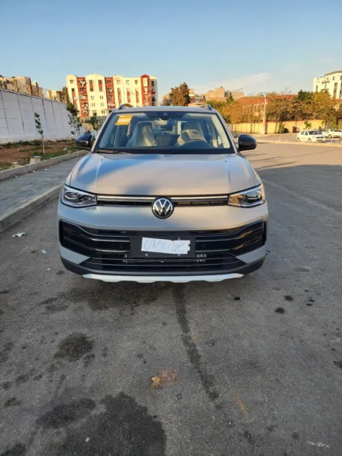 Volkswagen Tharu full option 2025 Black Black Édition