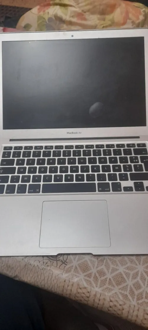 MacBook afficher casé