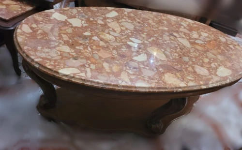 Table basse en marbre avec meubles assortis