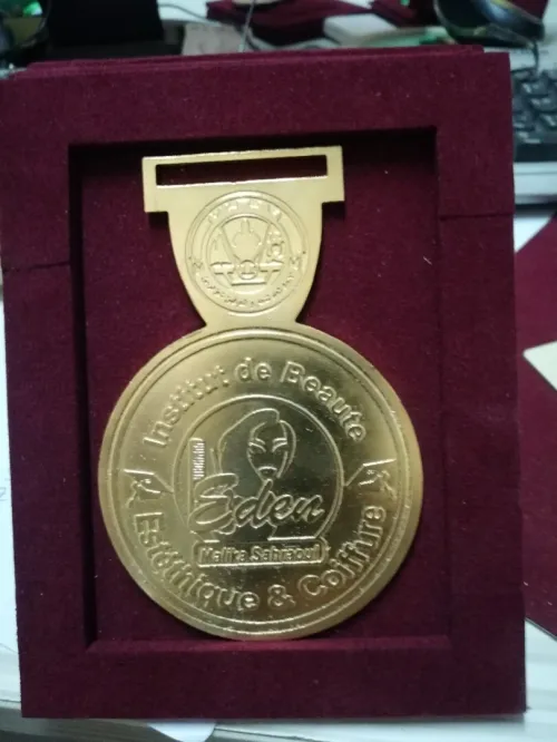 médaille bronze personnalisé et trophée 