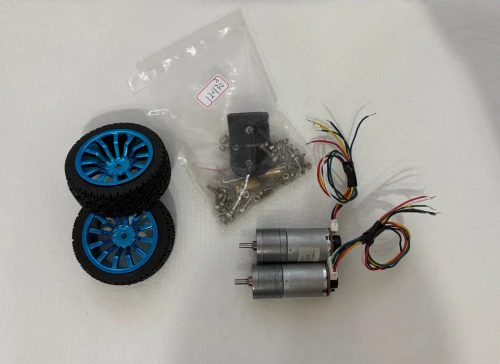 Kit moteurs DC avec encodeur pour robot mobile / voiture RC + roues