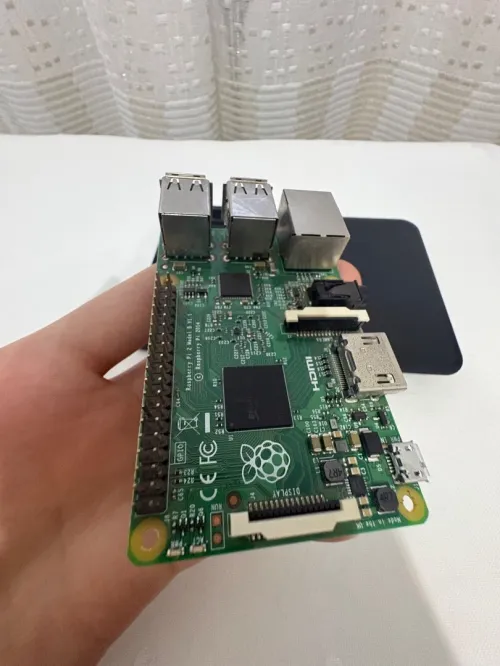 Raspberry Pi 2 Model B + boîtier