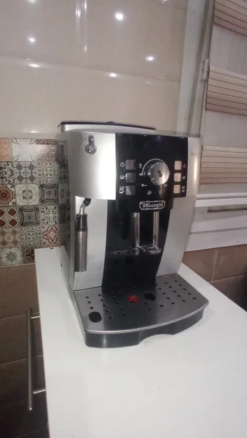 Machine à café Delonghi