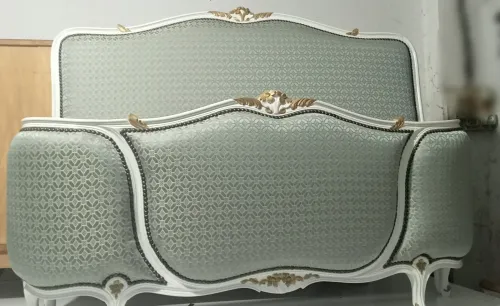 commande de chaise médaillon,  tapisserie rénovation et personnalisation cd meubles