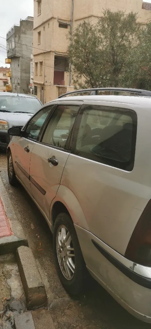 Ford Focus 5 portes 2003 Focus 5 portes