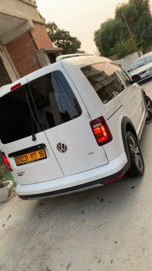 Volkswagen Caddy 2017 Alltrack
