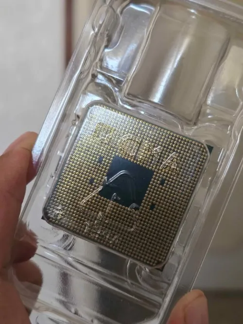  AMD Ryzen 7 3700X
