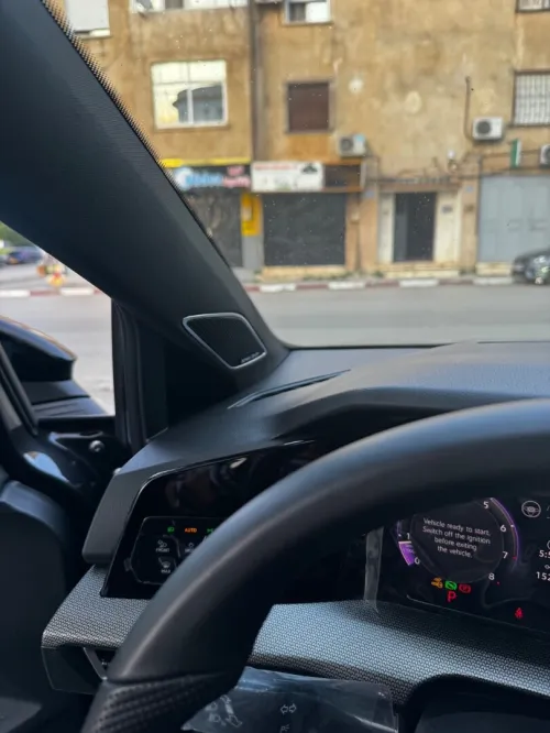 Volkswagen Golf 8 2025 R Black Edition 