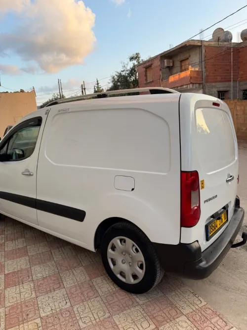 Peugeot Partner 2016 Tepee Allure 