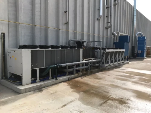 groupe de production d'eau glacée -refroidisseur-chiller-heat pump (disponible entre 16KW et 200KW)