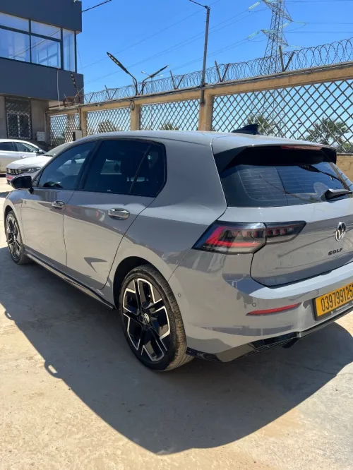 Volkswagen Golf 8 2025 R-Line