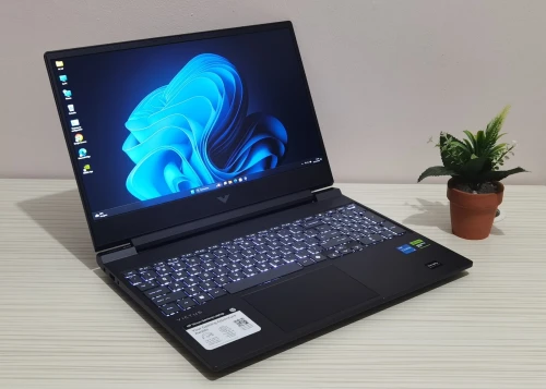 HP VICTUS i5-13th 16/512ssd RTX 4050 6GB DDR6 15.6" FHD 144HZ