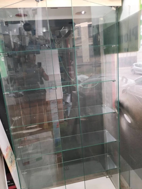 Vitrine Présentoir en verre 