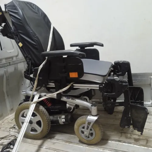 Fauteuil roulant électrique 