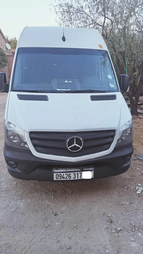 Mercedes Sprinter 2017 Surélevé chassis moyen