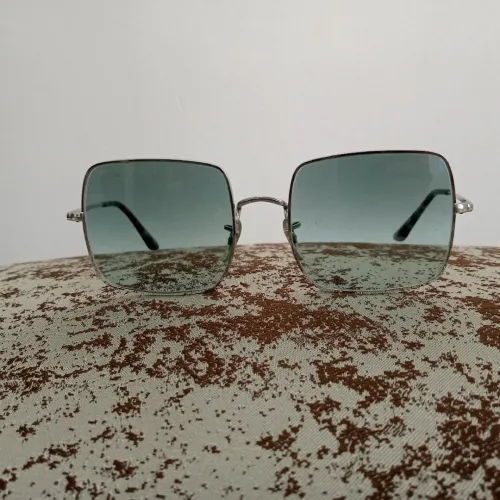 Lunettes de soleil Ray ban 
