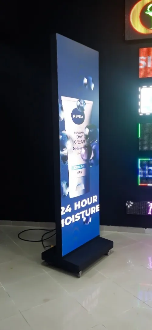 LOCATION & VENTE D'ÉCRANS GÉRANTS A LED