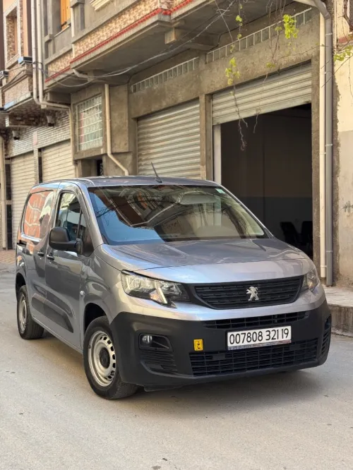 Peugeot Partner 2021 K9
