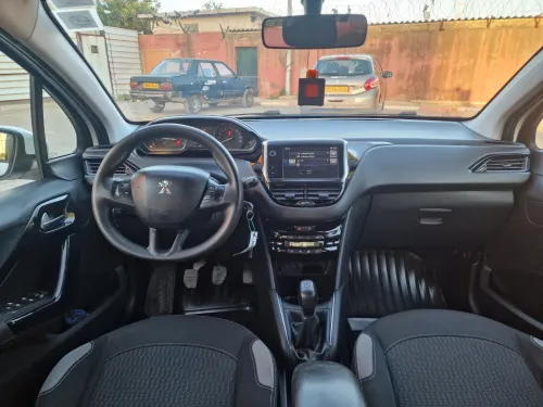 Peugeot 208 2016 Active Facelift