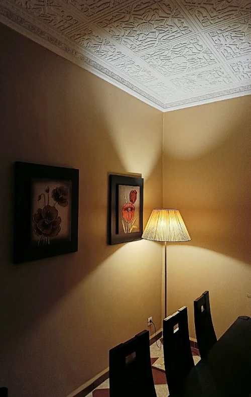 Lampadaire abat-jour modèle SILHOUETTE. HAUTEUR 1M60CM
