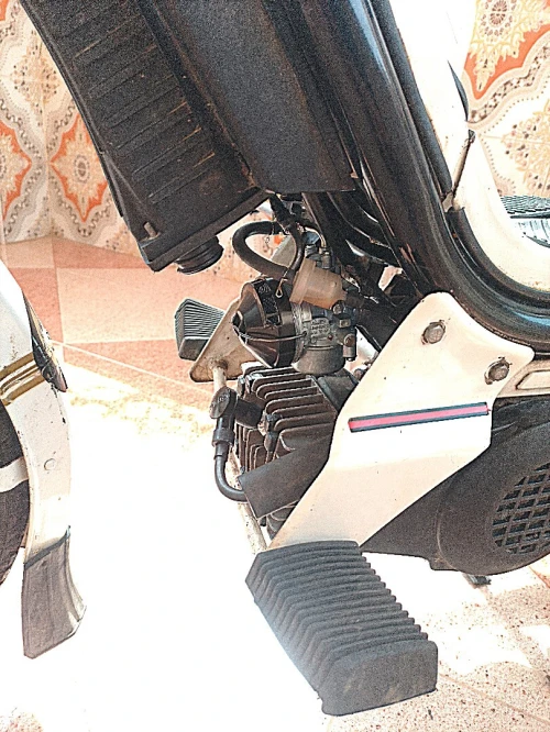 SAFARI moto mobilette Safari moto mobilette 2010