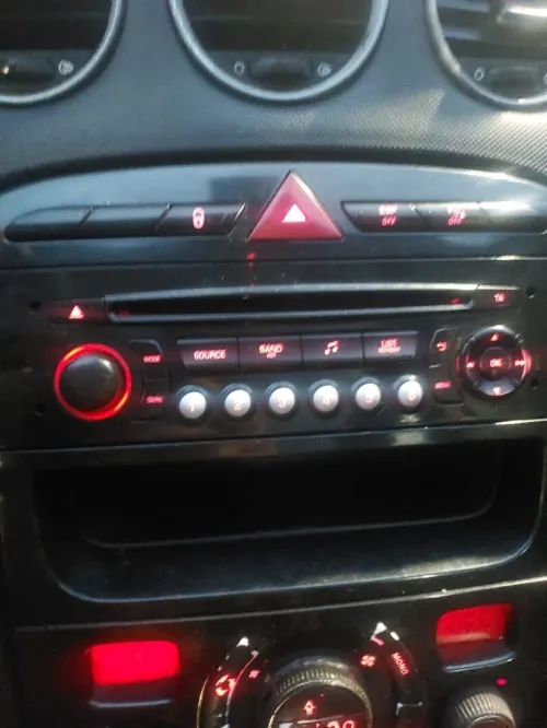 Poste radio Peugeot 308