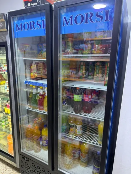 Frigo supérette très bon etat