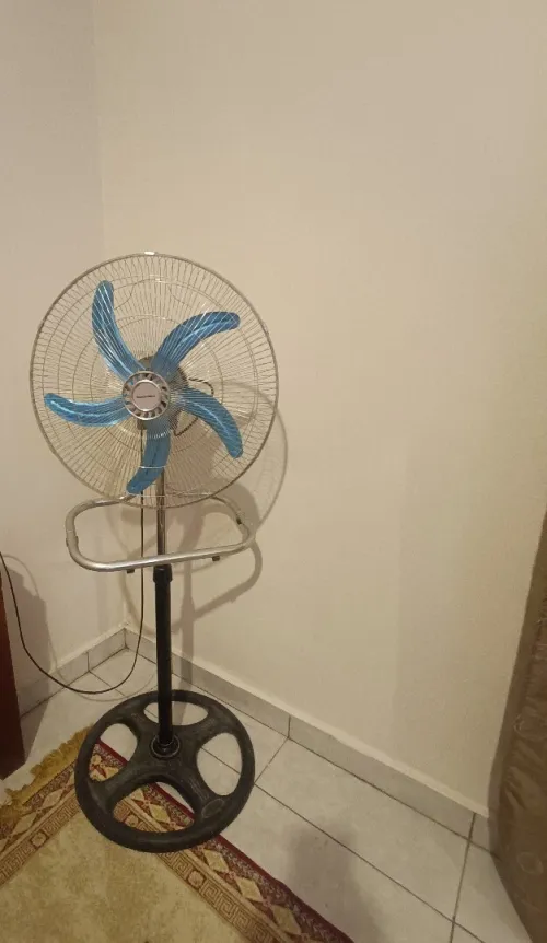 Ventilateur sur pied