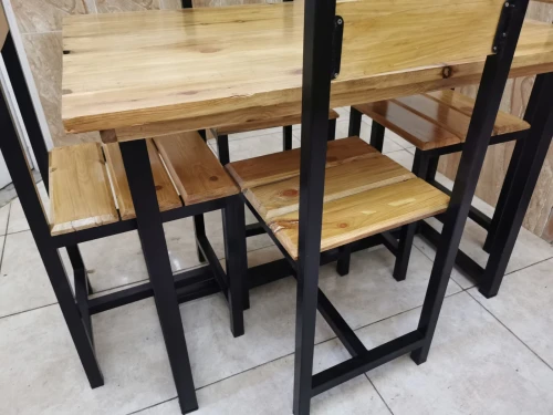 Table a manger 4 chaises