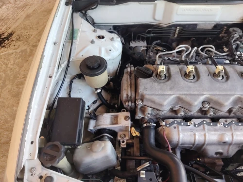 Nissan N16 2003 
