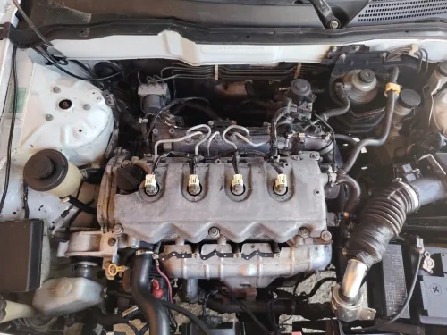 Nissan N16 2003 
