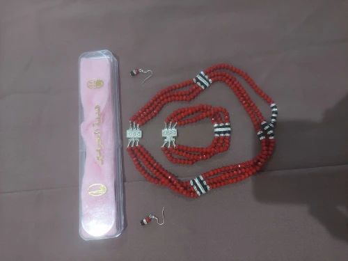Parure neuve Médine