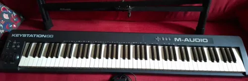 M-Audio - MIDI Controller