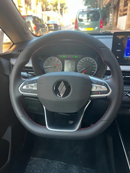 Geely Livan 2026 X3 pro boîte août full option