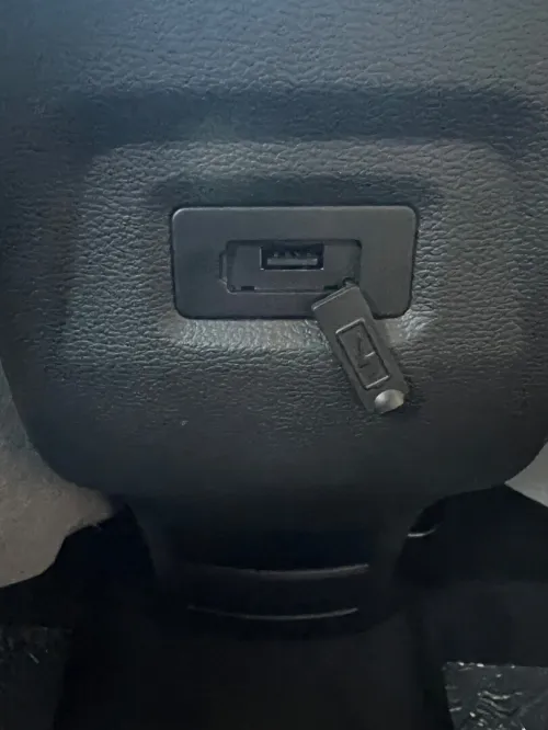 Geely Livan 2026 X3 pro boîte août full option