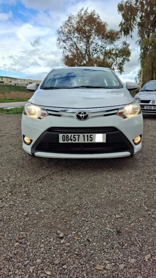 Toyota Yaris Sedan 2015 Play