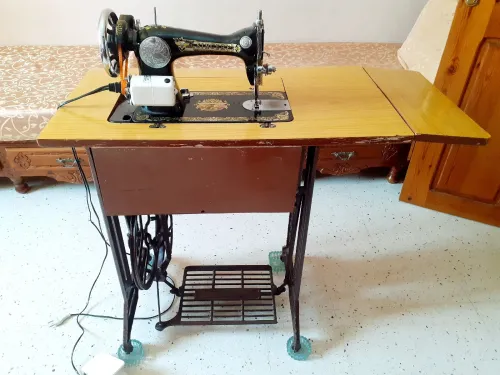 Machine à coudre électrique Singere  