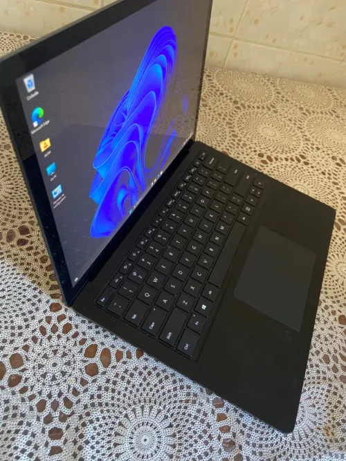 Laptop surface microsoft 4 