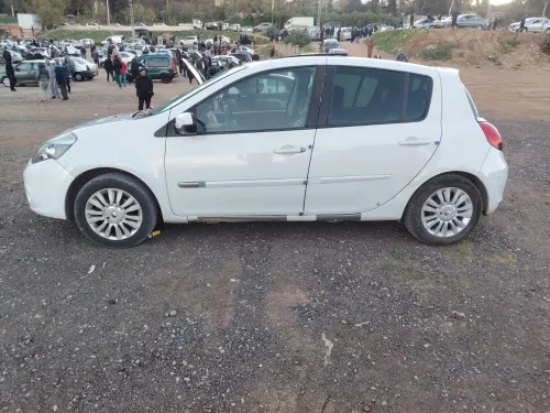 Renault Clio 3 2011 Night and Day