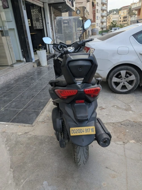 Yamaha Xmax 250 iron 2017