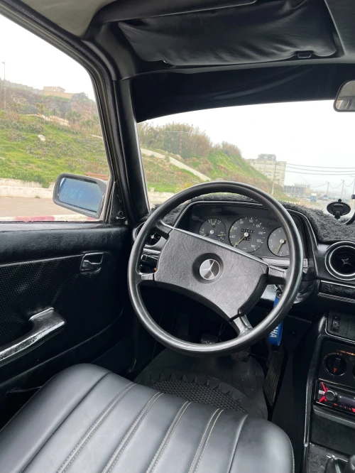 Mercedes W123 1980 300d
