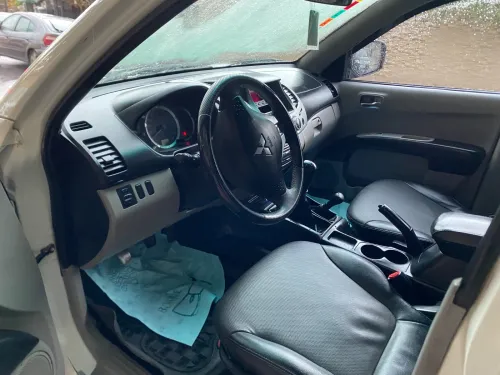 Mitsubishi L200 2011 L200