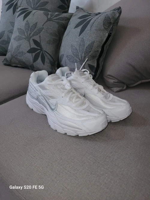 Vêtements et baskets Nike original 