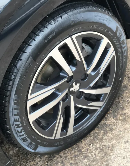 Peugeot 208 2023 Allure Pack