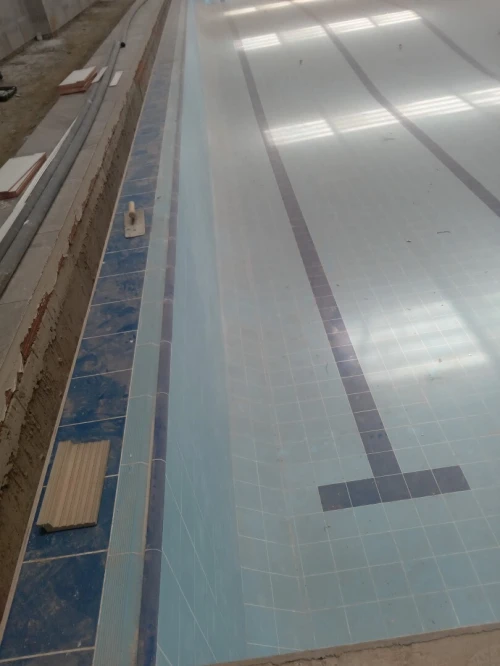 Margell piscine et faience grés ceram